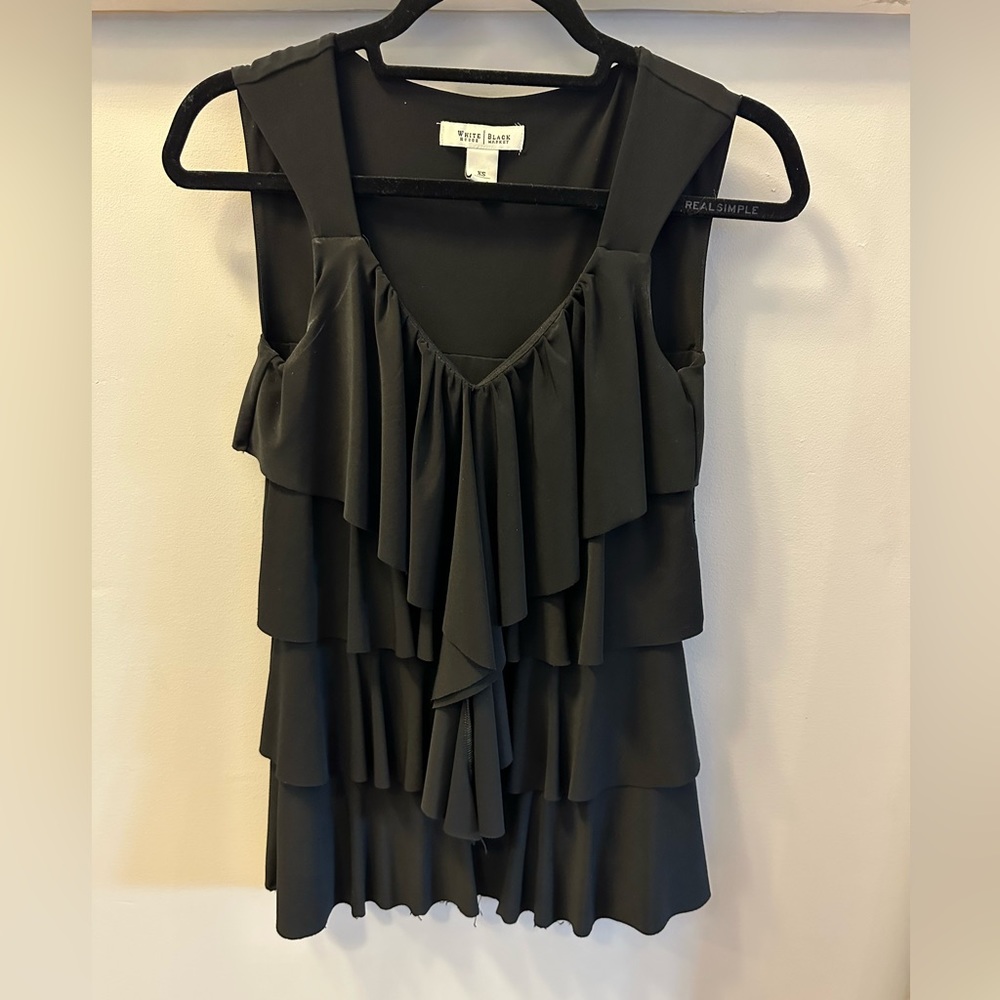 White House Black Market XS sleeveless RUFFLED blouse